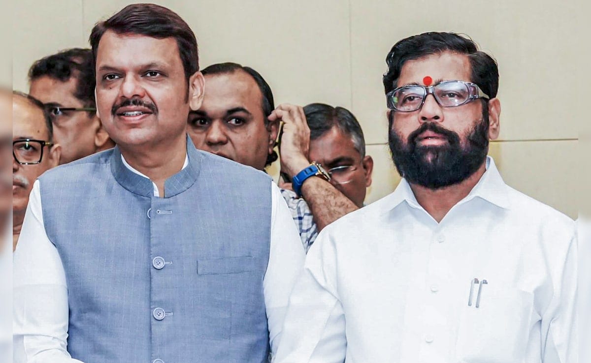 अखेर एकनाथ शिंदे यांनी फडणवीसांना मान्यता दिली, उद्या उपमुख्यमंत्रीपदाची शपथ घेणार – सूत्र