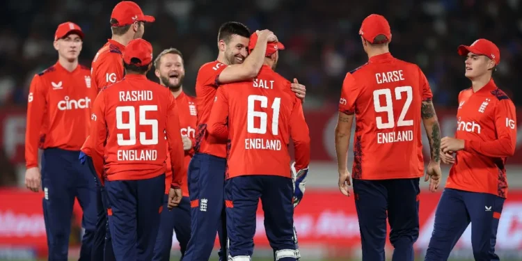 IND vs ENG 3rd T20: इंग्लंडची परतफेड, भारताला सीरीज जिंकण्यापासून रोखले 1 IND vs ENG 3rd T20: इंग्लंडची परतफेड, भारताला सीरीज जिंकण्यापासून रोखले; इंग्लंडने 26 धावांनी भारताचा पराभव करून सीरीजमध्ये परतफेड केली, जोस बटलरने रचला ऐतिहासिक विक्रम