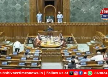 लोकसभेत आज वक्फ विधेयकावर रणसंग्राम; सरकार आणि विरोधक आमनेसामने