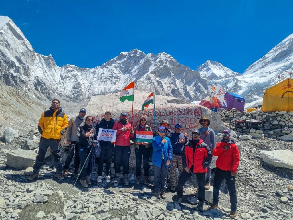 तळेरानच्या निखिल कोकाटेंची एव्हरेस्ट बेस कॅम्पवर ऐतिहासिक कामगिरी 2 WhatsApp Image 2025 05 14 at 7.25.02 AM